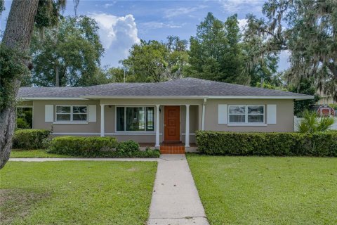House in Dade City, Florida 2 bedrooms, 143.81 sq.m. № 2291571 - photo 10
