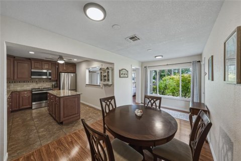 House in Dade City, Florida 2 bedrooms, 143.81 sq.m. № 2291571 - photo 24