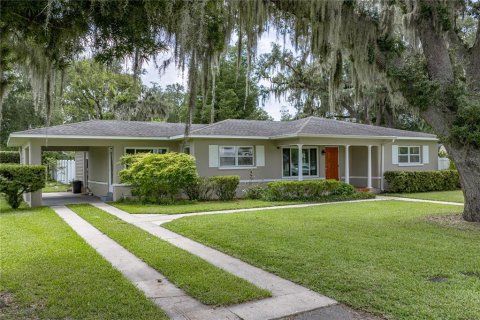 House in Dade City, Florida 2 bedrooms, 143.81 sq.m. № 2291571 - photo 8