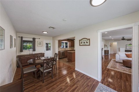 House in Dade City, Florida 2 bedrooms, 143.81 sq.m. № 2291571 - photo 21