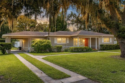 House in Dade City, Florida 2 bedrooms, 143.81 sq.m. № 2291571