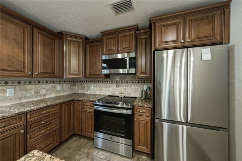 House in Dade City, Florida 2 bedrooms, 143.81 sq.m. № 2291571 - photo 28