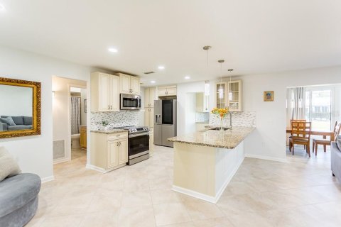 House in Nokomis, Florida 2 bedrooms, 131.74 sq.m. № 1716648 - photo 21