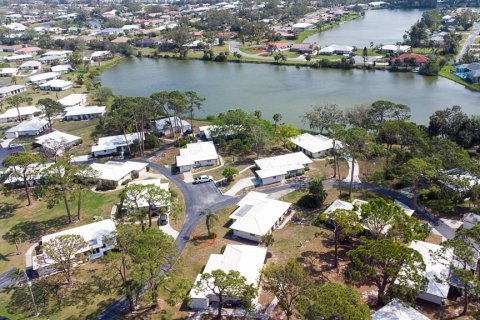 House in Nokomis, Florida 2 bedrooms, 131.74 sq.m. № 1716648 - photo 15