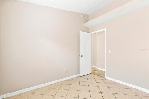 Villa ou maison à louer à Orlando, Floride: 3 chambres, 101.91 m2 № 2413930 - photo 14