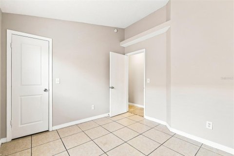 Villa ou maison à louer à Orlando, Floride: 3 chambres, 101.91 m2 № 2413930 - photo 12