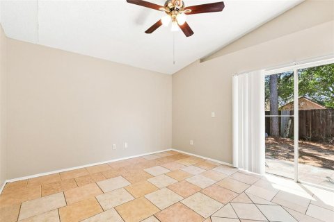 Villa ou maison à louer à Orlando, Floride: 3 chambres, 101.91 m2 № 2413930 - photo 7