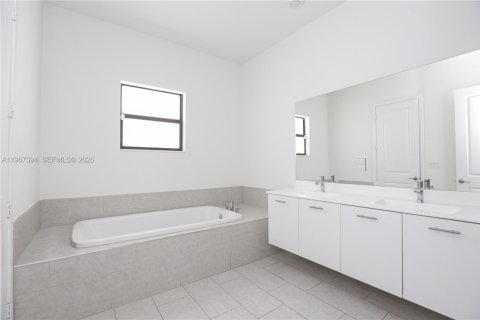 Купить виллу или дом в Мирамар, Флорида 3 спальни, 250.28м2, № 2028798 - фото 23