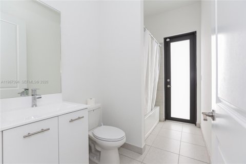 Купить виллу или дом в Мирамар, Флорида 3 спальни, 250.28м2, № 2028798 - фото 29