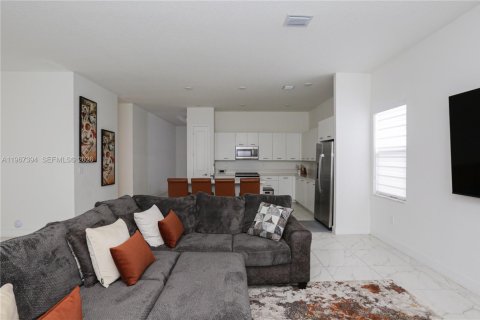 Купить виллу или дом в Мирамар, Флорида 3 спальни, 250.28м2, № 2028798 - фото 4