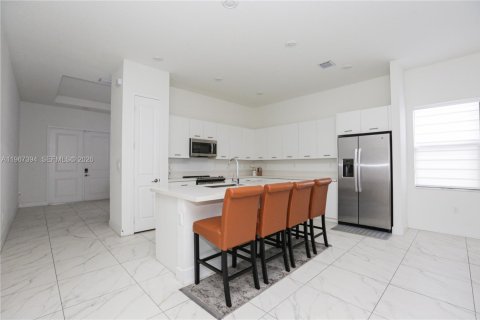 Купить виллу или дом в Мирамар, Флорида 3 спальни, 250.28м2, № 2028798 - фото 13