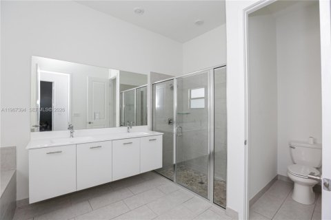 Купить виллу или дом в Мирамар, Флорида 3 спальни, 250.28м2, № 2028798 - фото 22