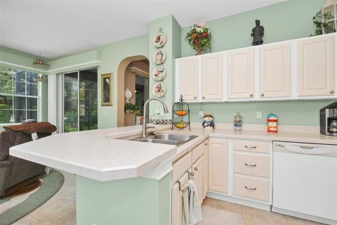 House in Ocala, Florida 3 bedrooms, 191.56 sq.m. № 2221159 - photo 12