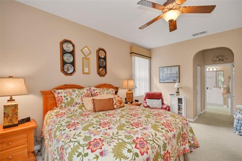 House in Ocala, Florida 3 bedrooms, 191.56 sq.m. № 2221159 - photo 17
