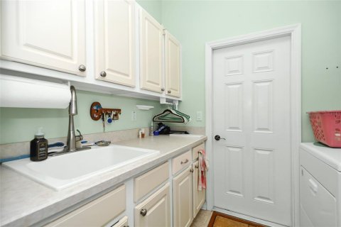 House in Ocala, Florida 3 bedrooms, 191.56 sq.m. № 2221159 - photo 25
