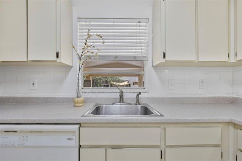 Villa ou maison à vendre à Tampa, Floride: 3 chambres, 98.1 m2 № 1834714 - photo 5