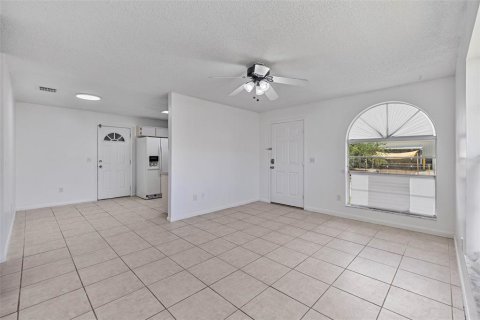 Villa ou maison à vendre à Tampa, Floride: 3 chambres, 98.1 m2 № 1834714 - photo 3