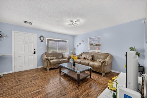 Villa ou maison à vendre à Orlando, Floride: 4 chambres, 102.56 m2 № 2195965 - photo 8