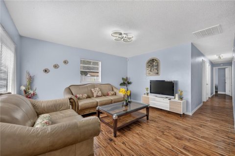 Villa ou maison à vendre à Orlando, Floride: 4 chambres, 102.56 m2 № 2195965 - photo 7