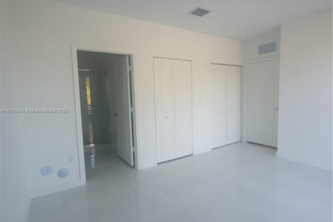 Immobilier commercial à louer à Homestead, Floride: 1 chambre № 1979915 - photo 7