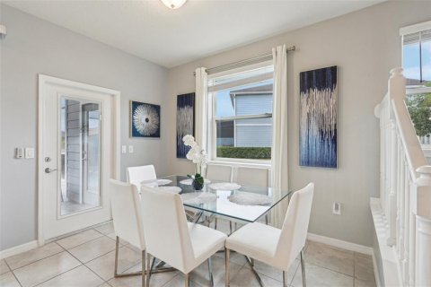 Townhouse in Davenport, Florida 5 bedrooms, 211.91 sq.m. № 1767639 - photo 17