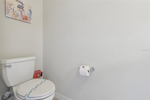 Townhouse in Davenport, Florida 5 bedrooms, 211.91 sq.m. № 1767639 - photo 23