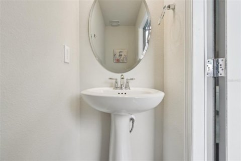 Townhouse in Davenport, Florida 5 bedrooms, 211.91 sq.m. № 1767639 - photo 22