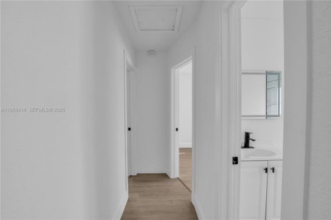 Villa ou maison à vendre à Miami Gardens, Floride: 4 chambres, 157.19 m2 № 2010897 - photo 14