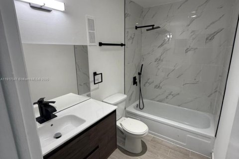 Condo in Lauderhill, Florida, 2 bedrooms  № 1973831 - photo 16