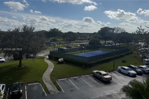 Снять в аренду кондоминиум в Пемброк-Пайнс, Флорида 1 спальня, 63.64м2, № 2035878 - фото 19