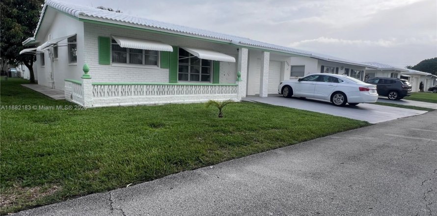 Дом в Тамарак, Флорида 2 спальни, 100.52м2 № 1929412