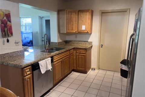 Купить виллу или дом в Тамарак, Флорида 2 спальни, 100.52м2, № 1929412 - фото 2