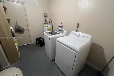 Купить виллу или дом в Тамарак, Флорида 2 спальни, 100.52м2, № 1929412 - фото 15