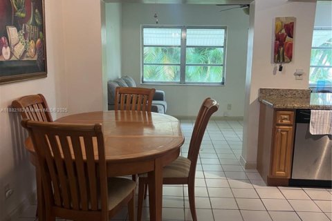 Купить виллу или дом в Тамарак, Флорида 2 спальни, 100.52м2, № 1929412 - фото 10