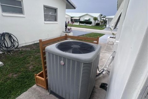 Купить виллу или дом в Тамарак, Флорида 2 спальни, 100.52м2, № 1929412 - фото 17