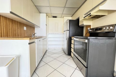 Copropriété à louer à Aventura, Floride: 2 chambres, 116.78 m2 № 1933035 - photo 4