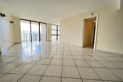 Copropriété à louer à Aventura, Floride: 2 chambres, 116.78 m2 № 1933035 - photo 2