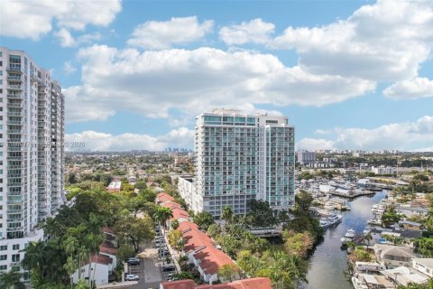 Adosado en venta en Miami, Florida, 2 dormitorios, 92.9 m2 № 2079711 - foto 29