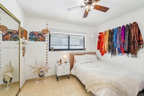 Adosado en venta en Miami, Florida, 2 dormitorios, 92.9 m2 № 2079711 - foto 20