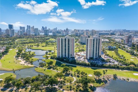 Condominio en venta en Miami, Florida, 2 dormitorios, 121.98 m2 № 1711213 - foto 25