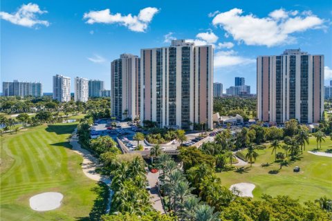 Condominio en venta en Miami, Florida, 2 dormitorios, 121.98 m2 № 1711213 - foto 28