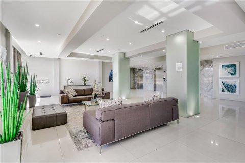 Condominio en venta en Miami, Florida, 2 dormitorios, 121.98 m2 № 1711213 - foto 22