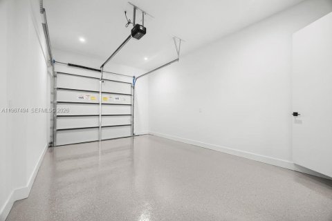 Купить таунхаус в Форт-Лодердейл, Флорида 4 спальни, № 2028695 - фото 16