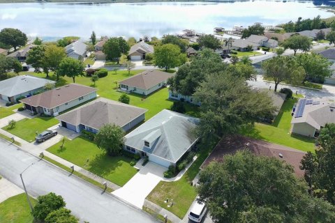House in Tavares, Florida 3 bedrooms, 154.4 sq.m. № 2391536 - photo 28