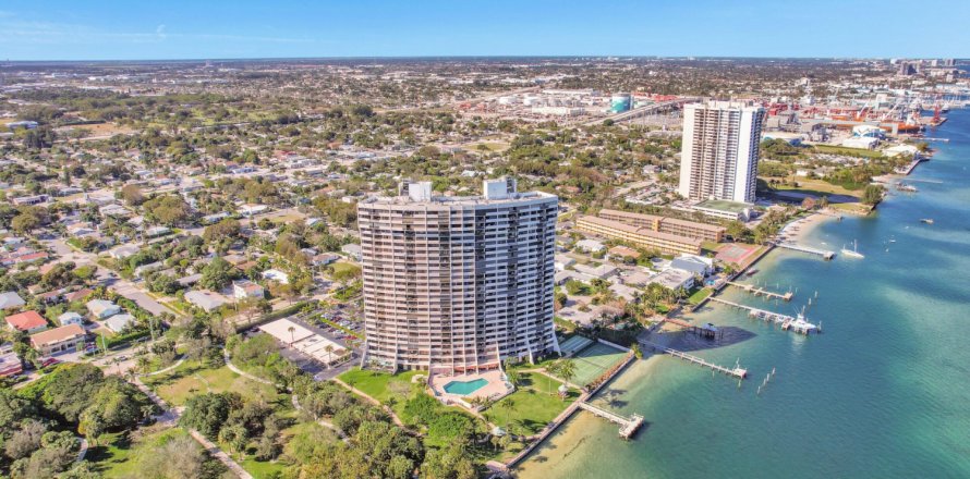 Condo à West Palm Beach, Floride, 2 chambres № 978465