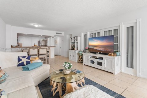 Copropriété à vendre à Hollywood, Floride: 2 chambres, 116.13 m2 № 2178777 - photo 23