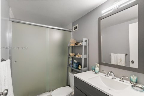 Copropriété à vendre à Hollywood, Floride: 2 chambres, 116.13 m2 № 2178777 - photo 29