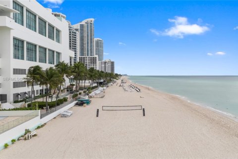 Copropriété à vendre à Hollywood, Floride: 2 chambres, 116.13 m2 № 2178777 - photo 5
