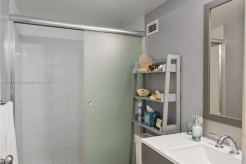 Copropriété à vendre à Hollywood, Floride: 2 chambres, 116.13 m2 № 2178777 - photo 30
