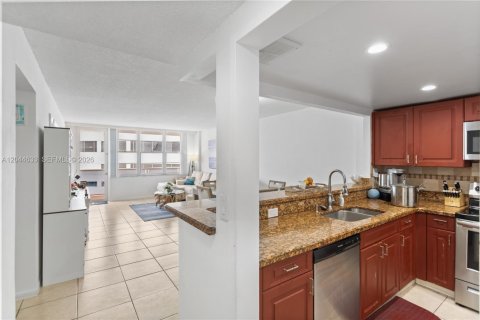 Copropriété à vendre à Hollywood, Floride: 2 chambres, 116.13 m2 № 2178777 - photo 9